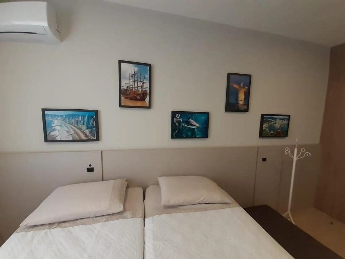 شقة Kitnet Moderna E Confortavel Balneário Camboriú البرازيل